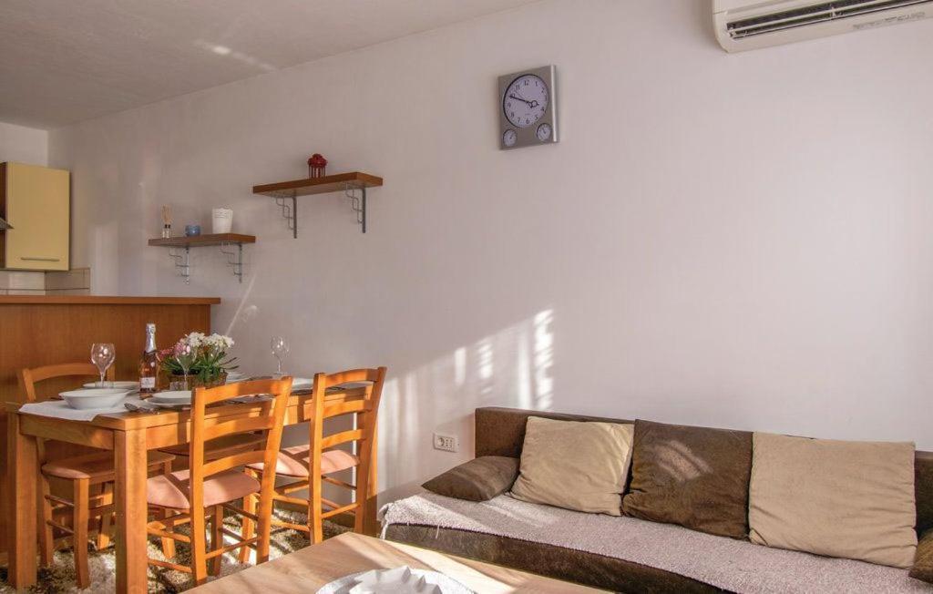 Apartment Between The Vineyard Ankaran Exterior foto